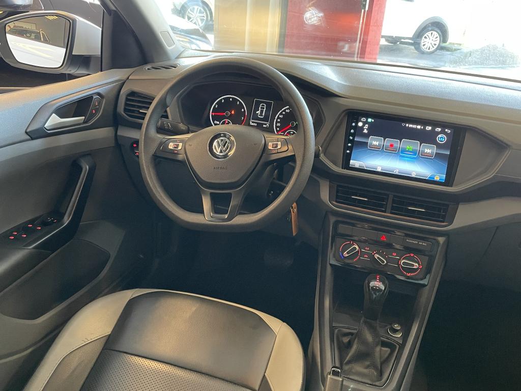 VOLKSWAGEN T-Cross - Foto