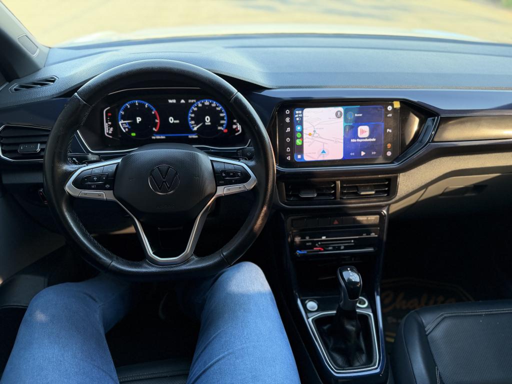 VOLKSWAGEN T-Cross - Foto