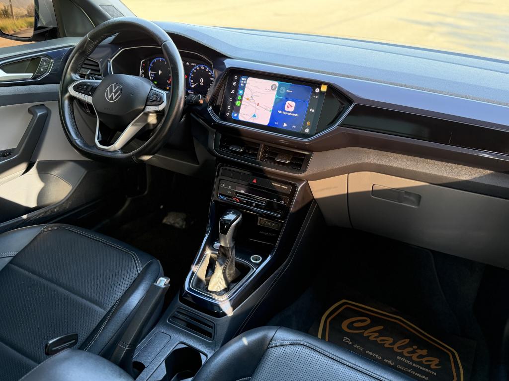 VOLKSWAGEN T-Cross - Foto