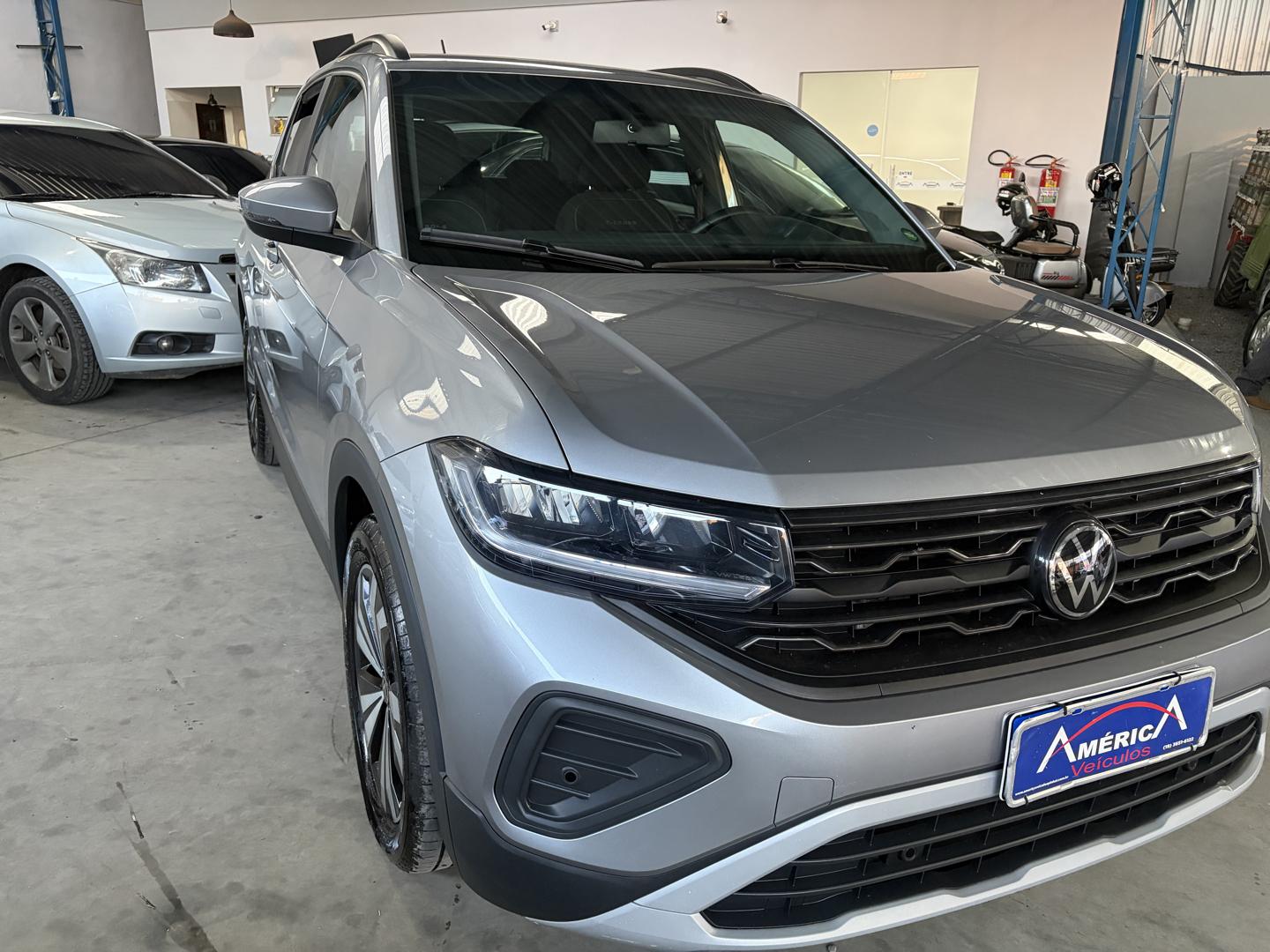 VOLKSWAGEN T-Cross - Foto