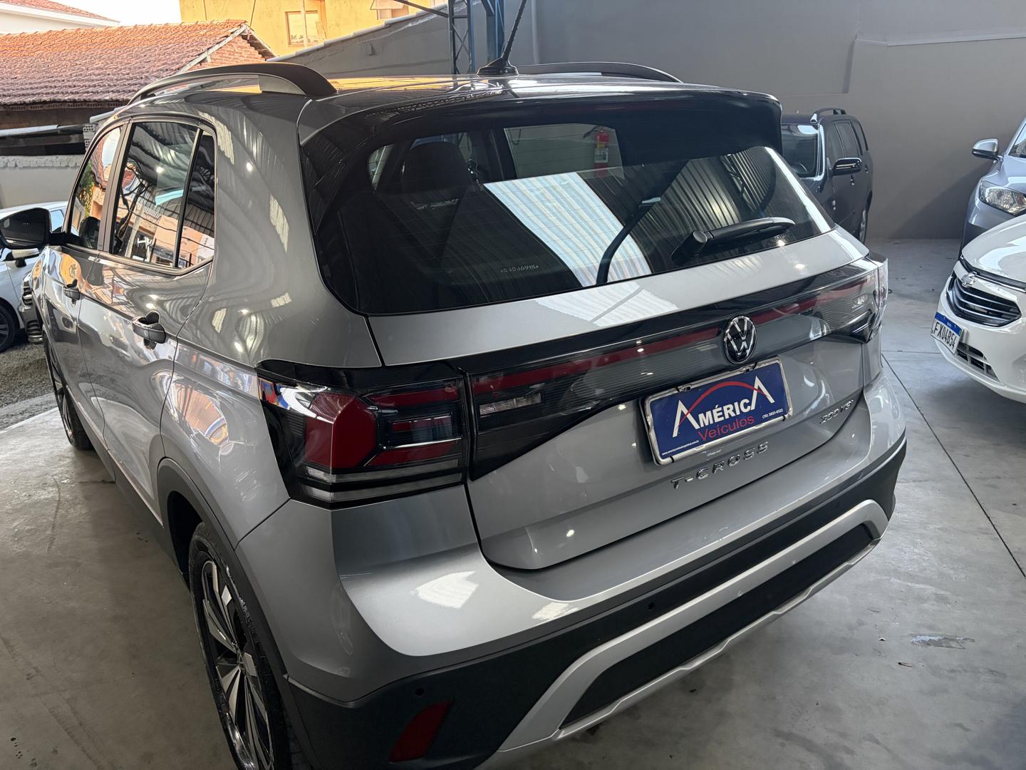 VOLKSWAGEN T-Cross - Foto