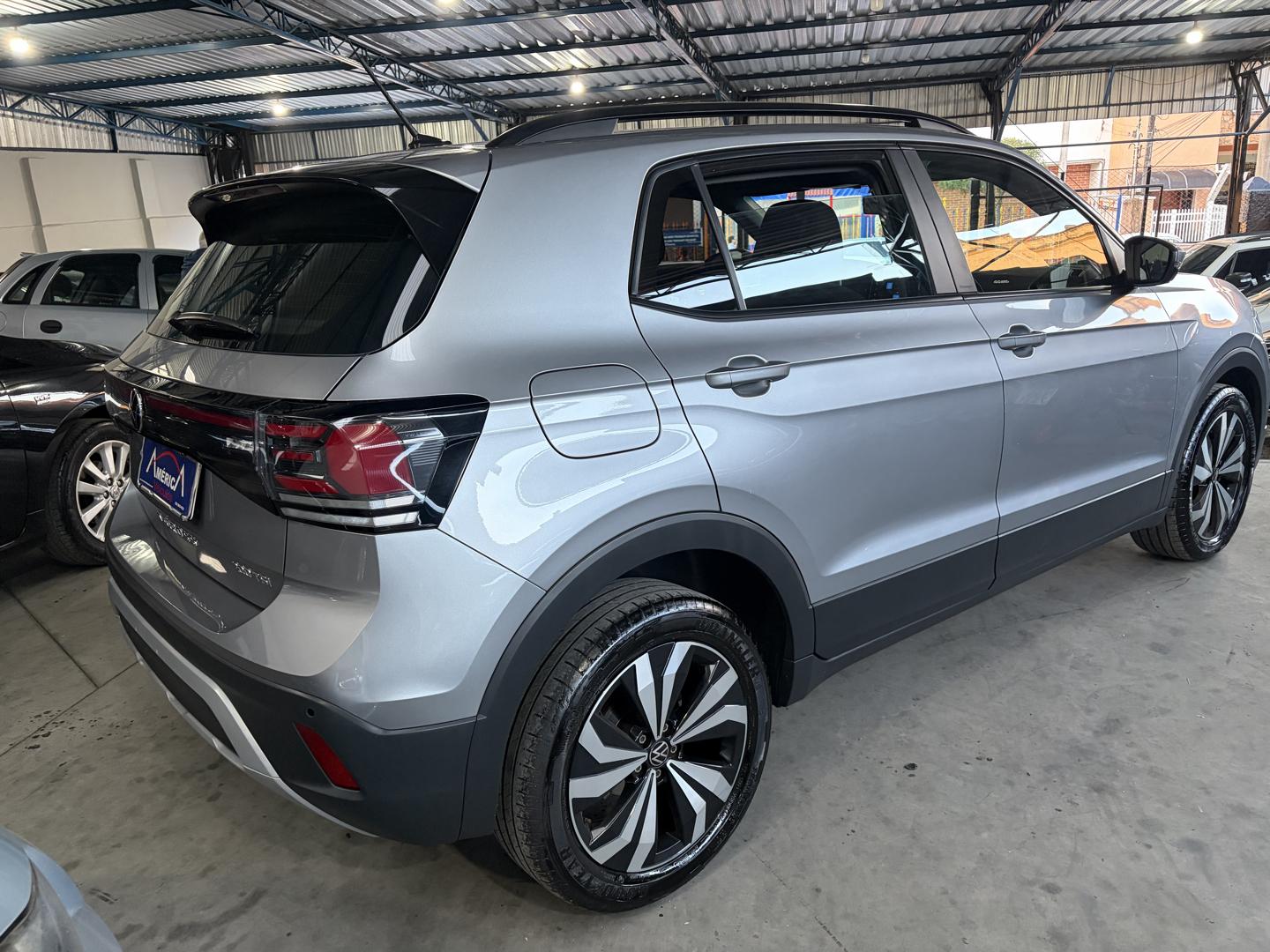 VOLKSWAGEN T-Cross - Foto