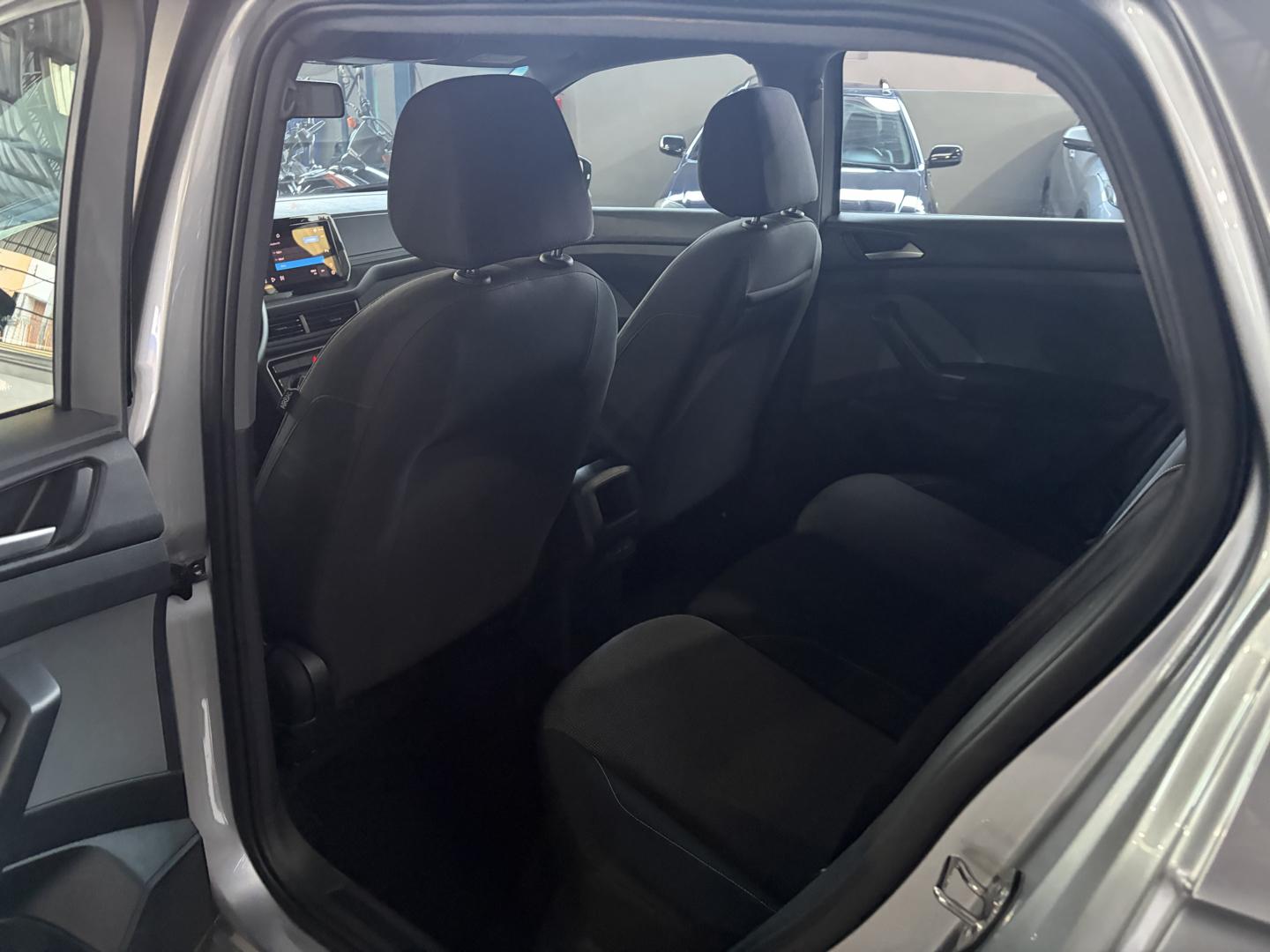 VOLKSWAGEN T-Cross - Foto