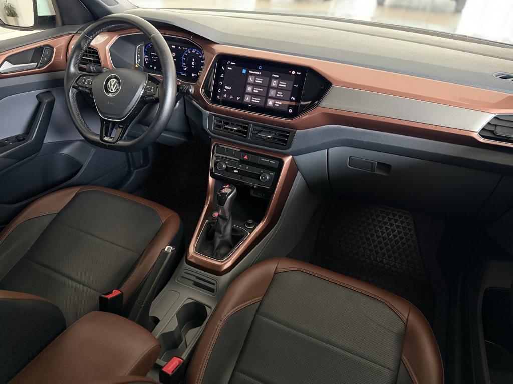 VOLKSWAGEN T-Cross - Foto