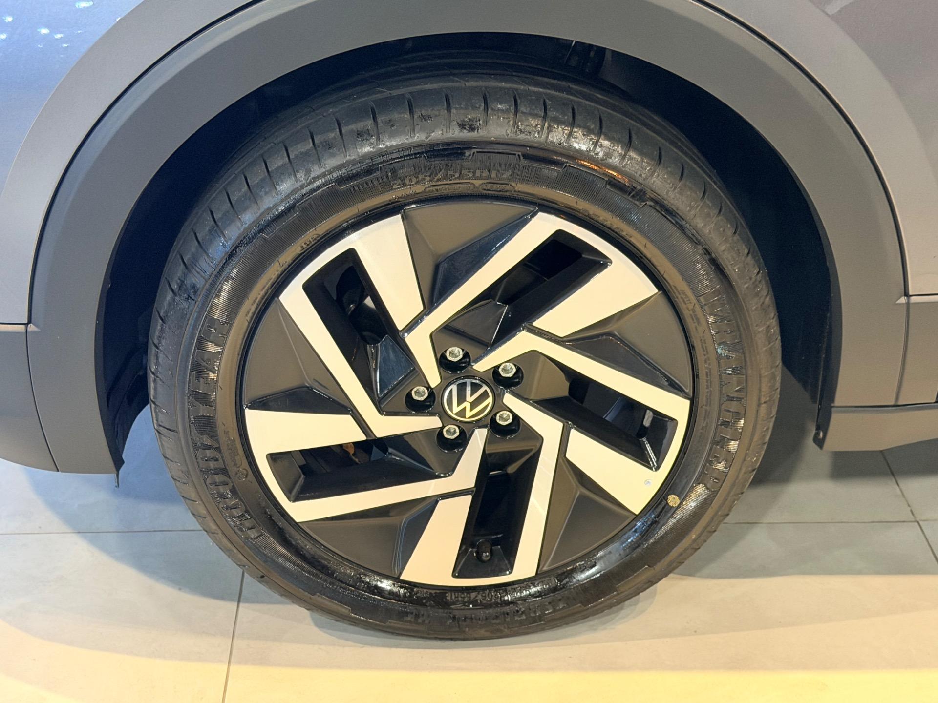 VOLKSWAGEN T-Cross - Foto