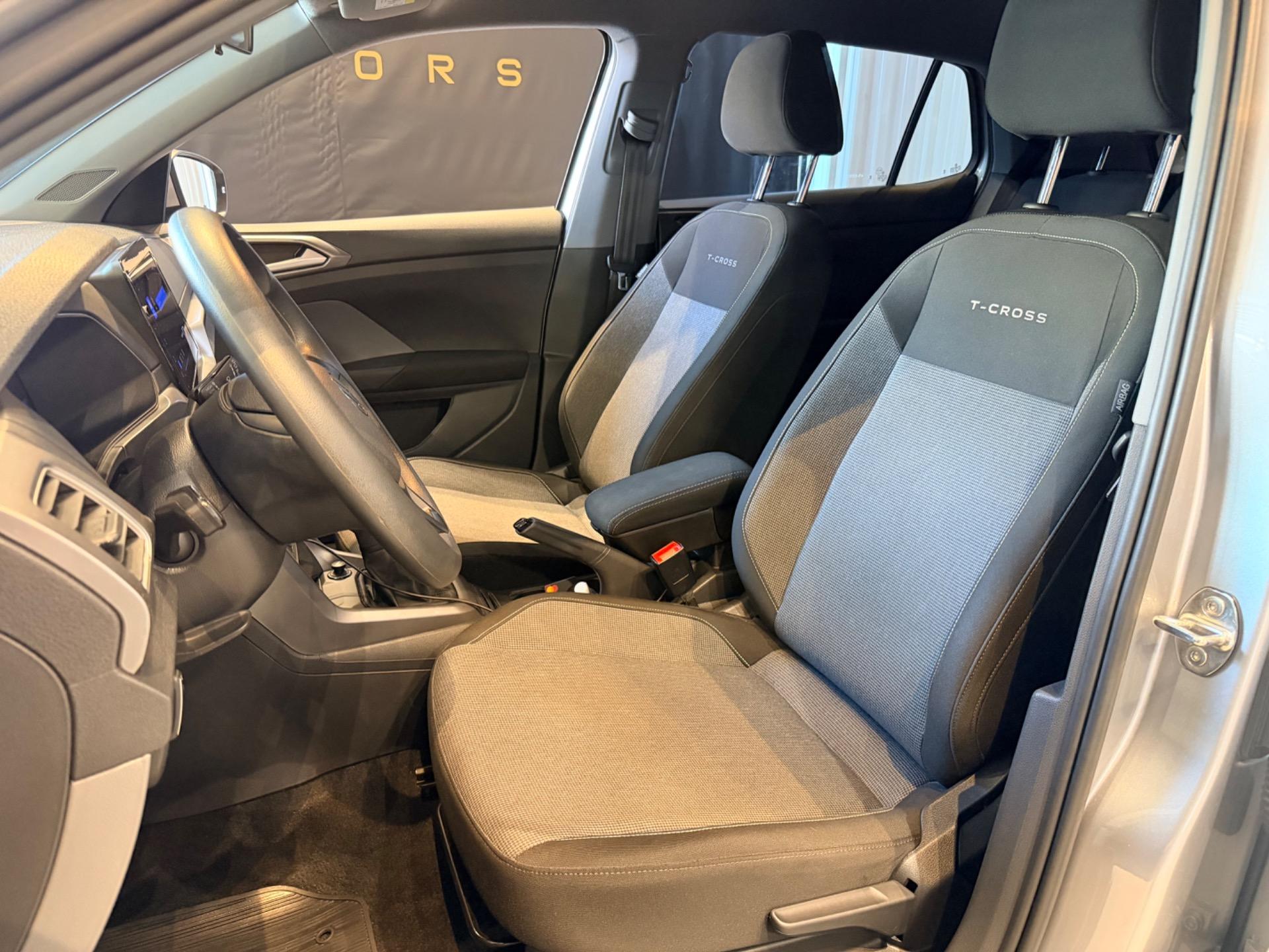 VOLKSWAGEN T-Cross - Foto
