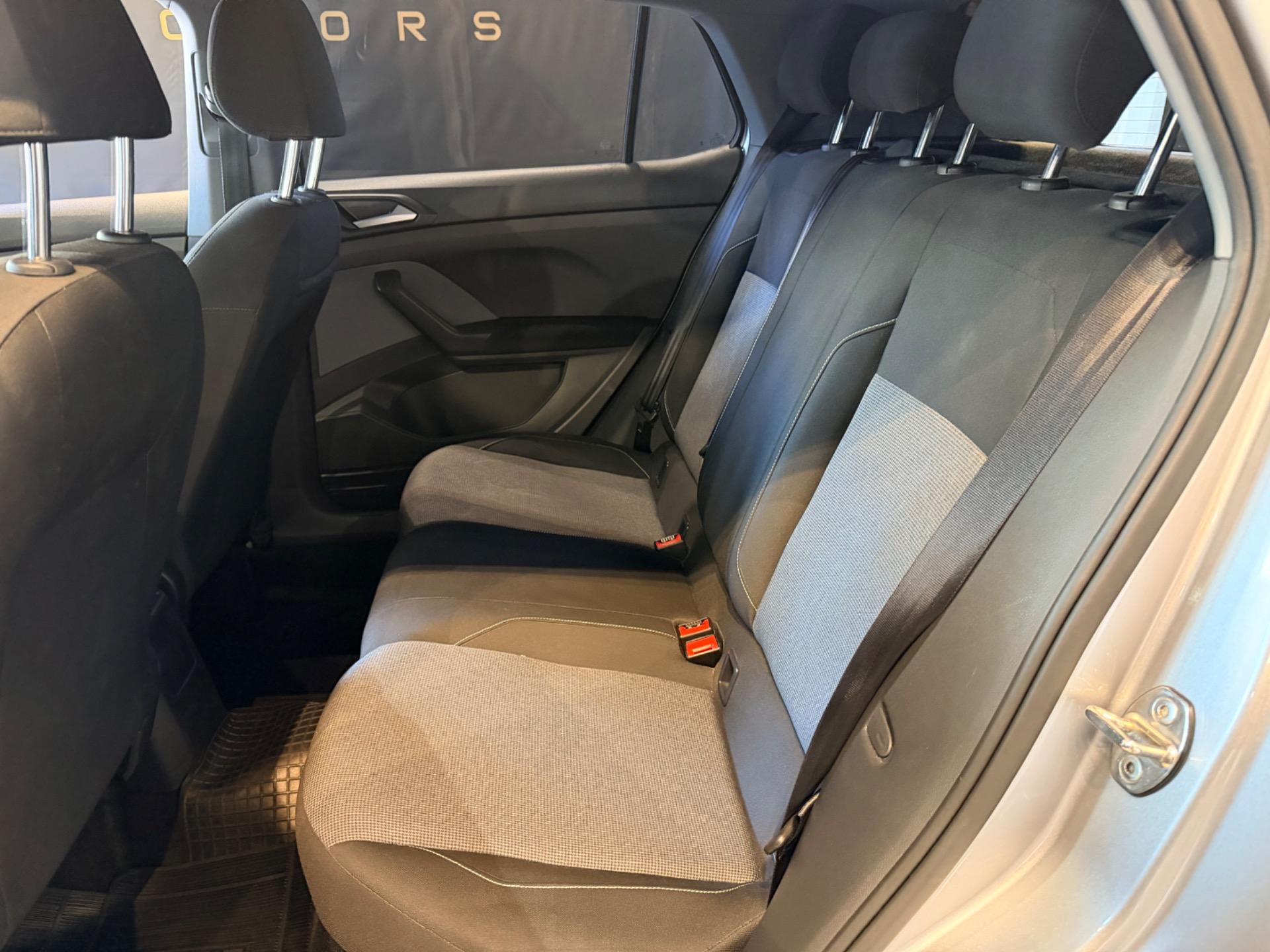 VOLKSWAGEN T-Cross - Foto