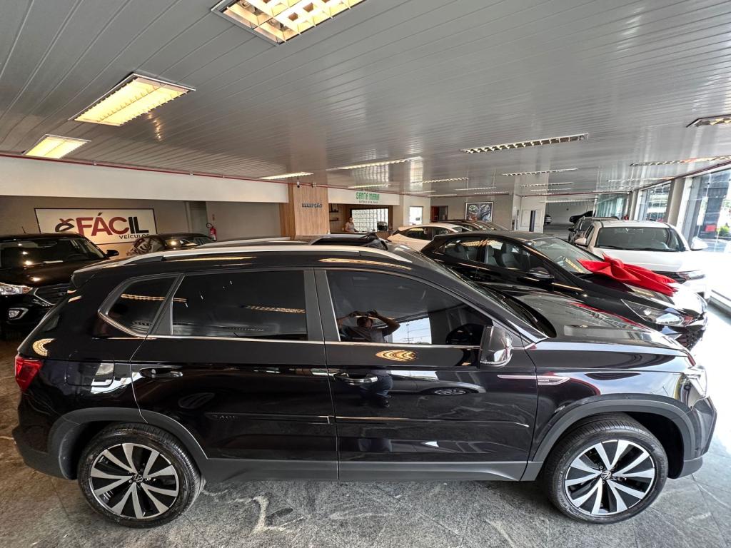 VOLKSWAGEN Taos - Foto