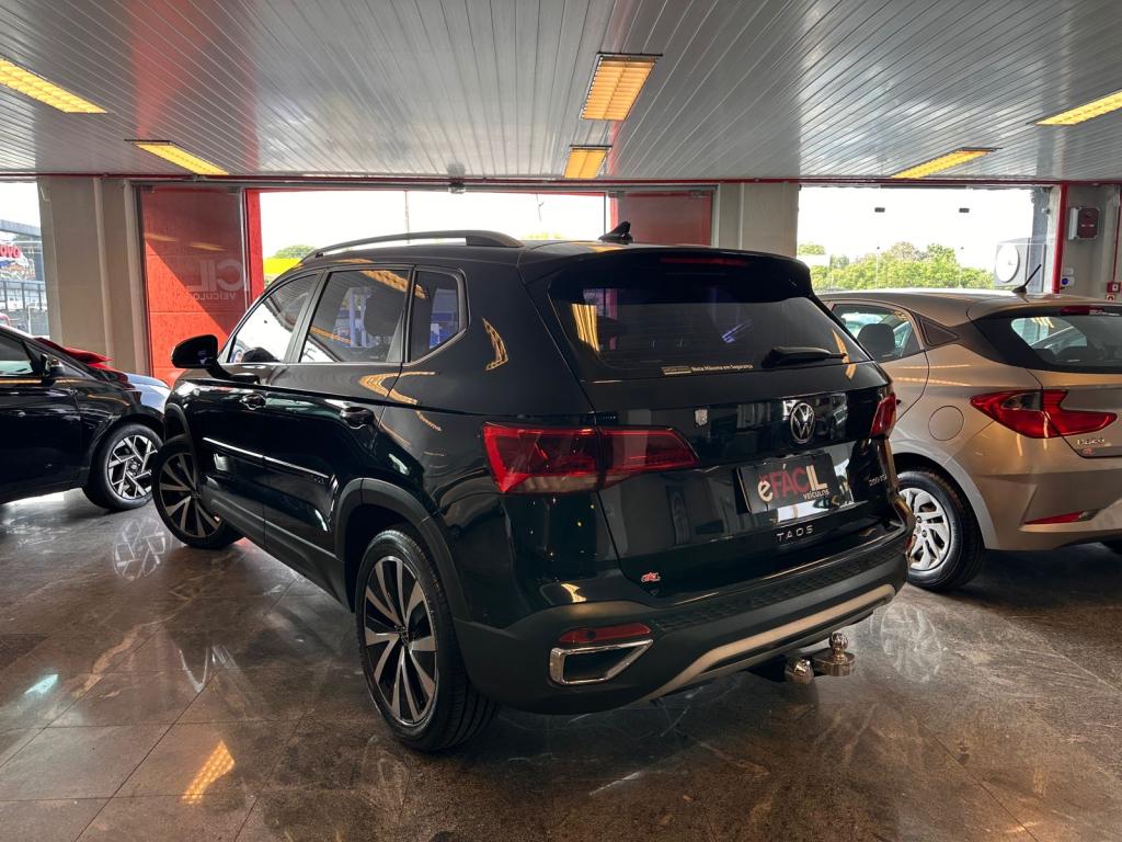 VOLKSWAGEN Taos - Foto