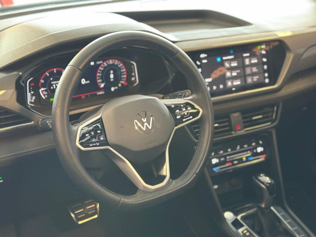 VOLKSWAGEN Taos - Foto