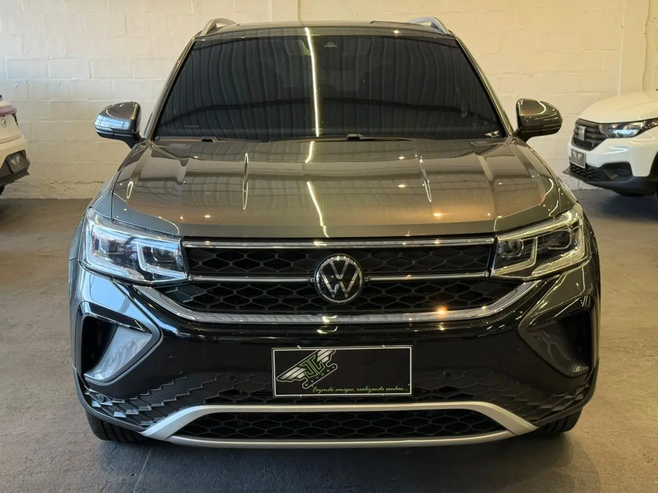 VOLKSWAGEN Taos - Foto