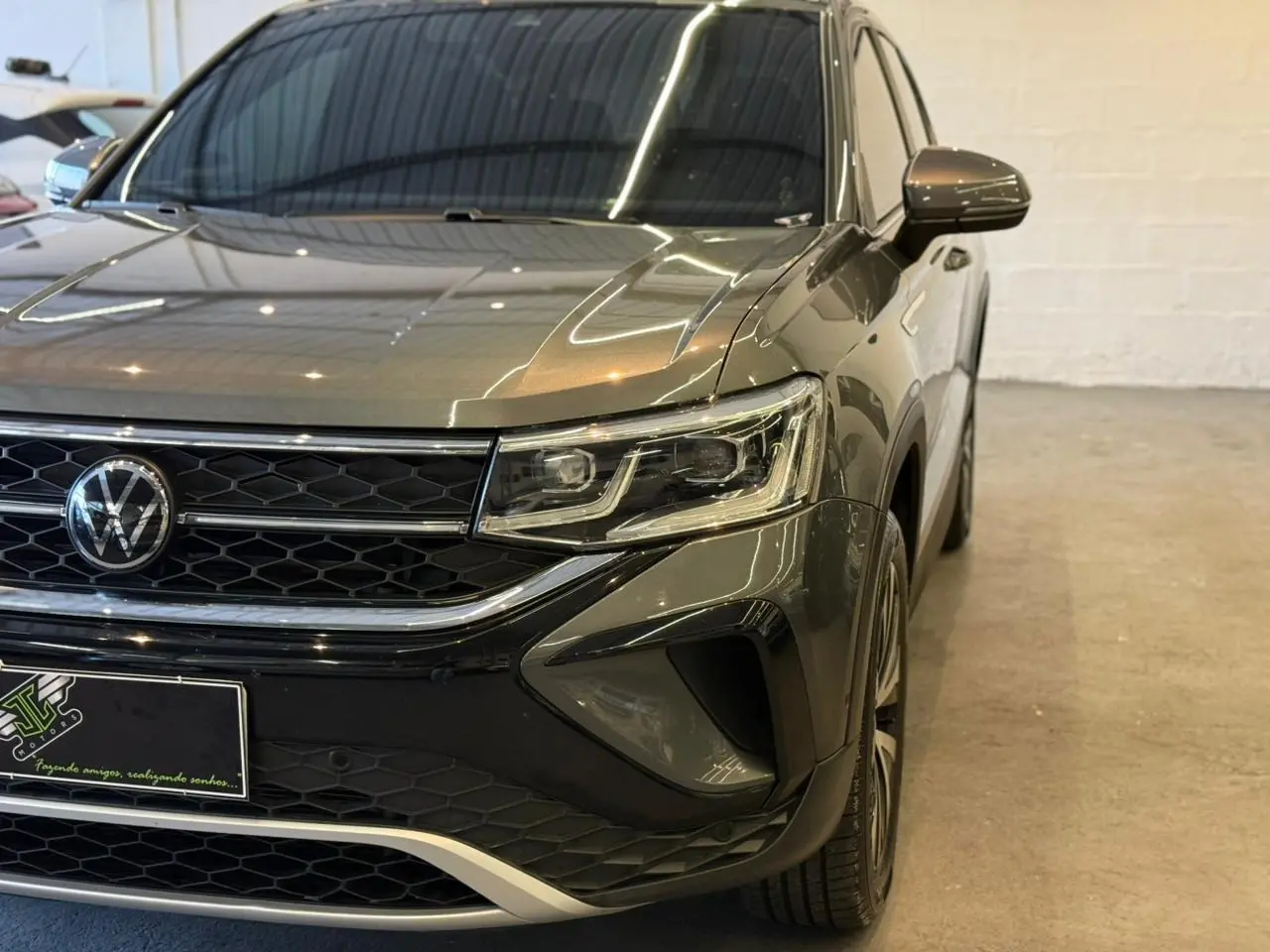 VOLKSWAGEN Taos - Foto