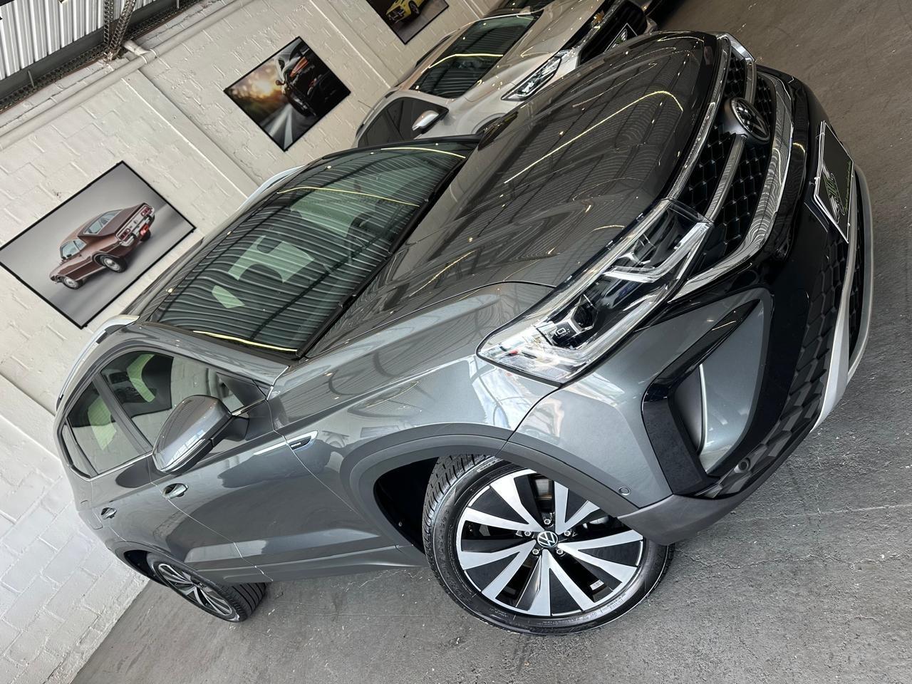 VOLKSWAGEN Taos - Foto