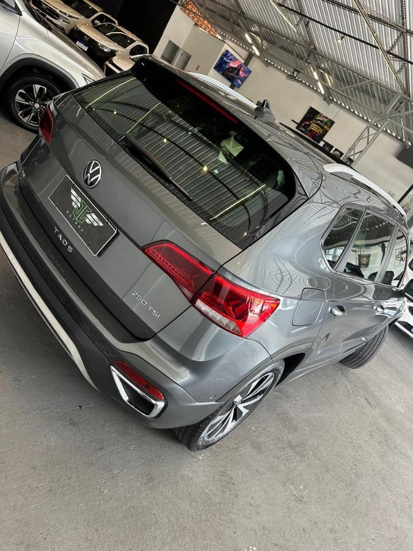 VOLKSWAGEN Taos - Foto