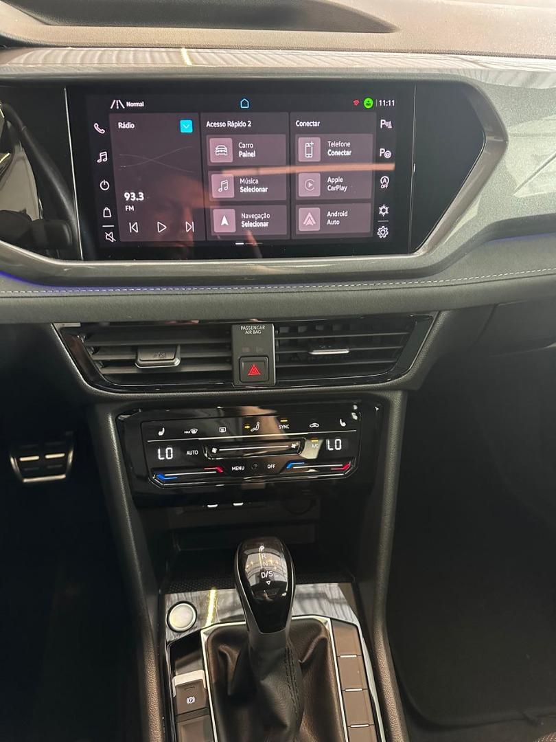 VOLKSWAGEN Taos - Foto