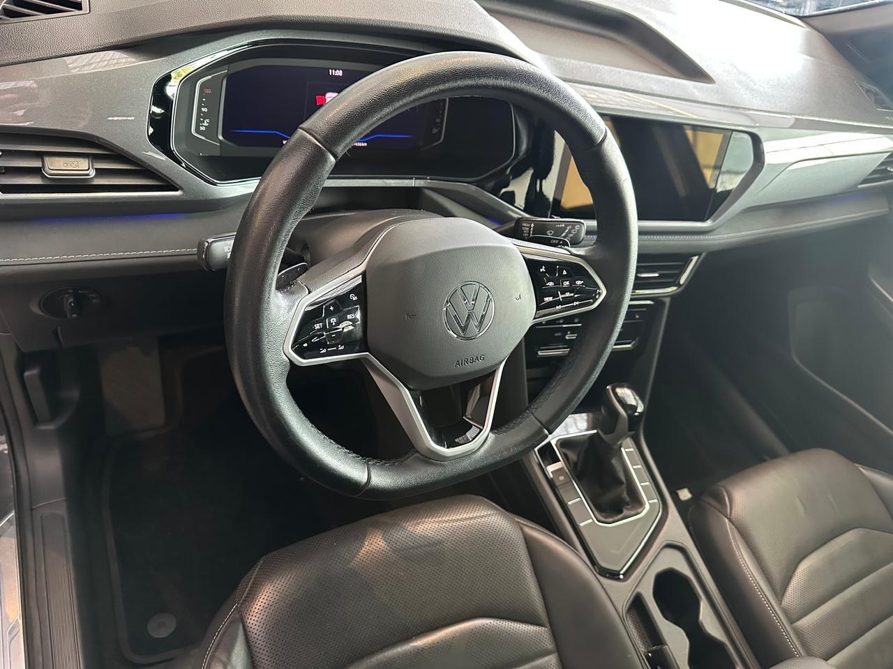 VOLKSWAGEN Taos - Foto