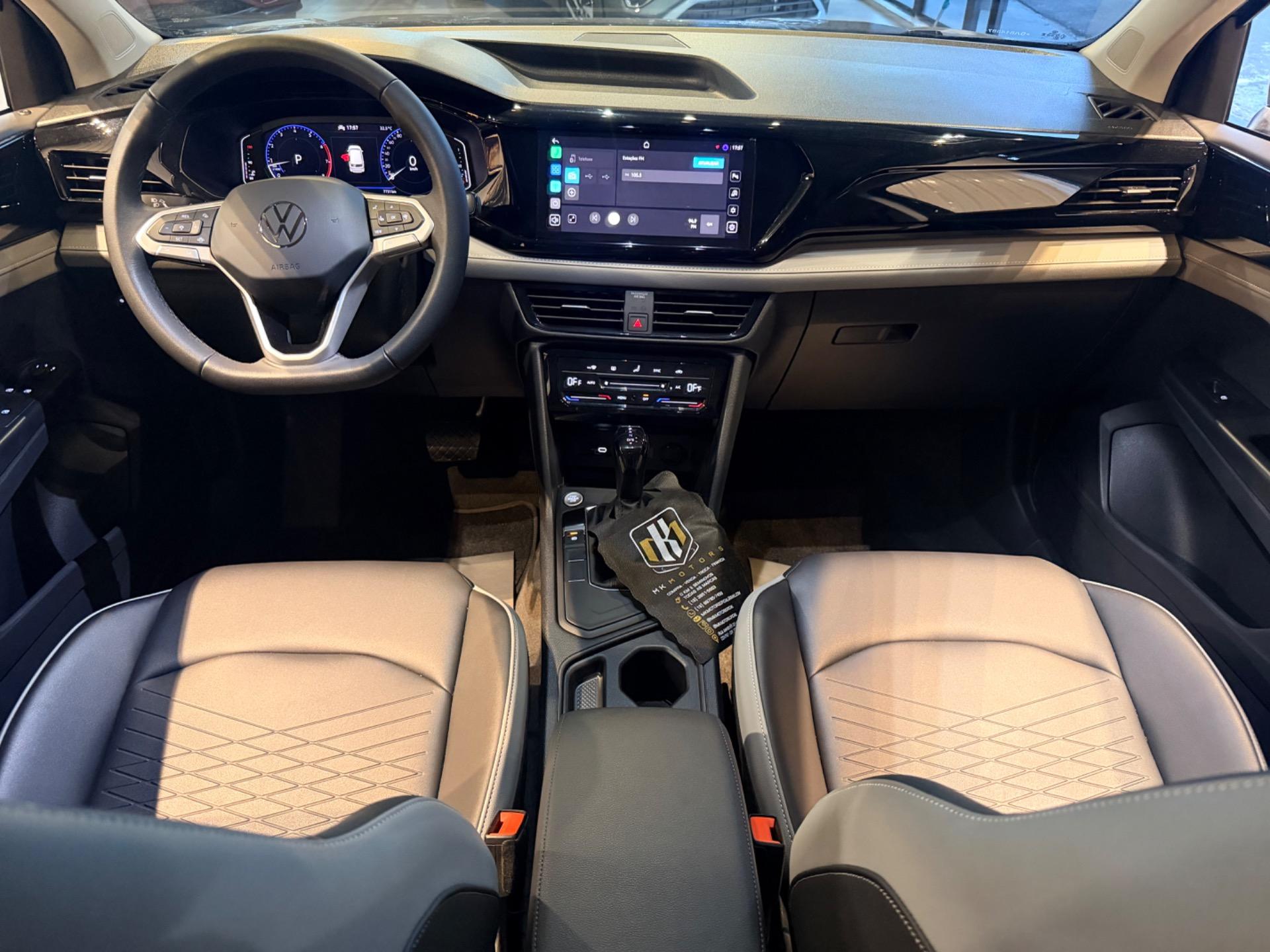 VOLKSWAGEN Taos - Foto