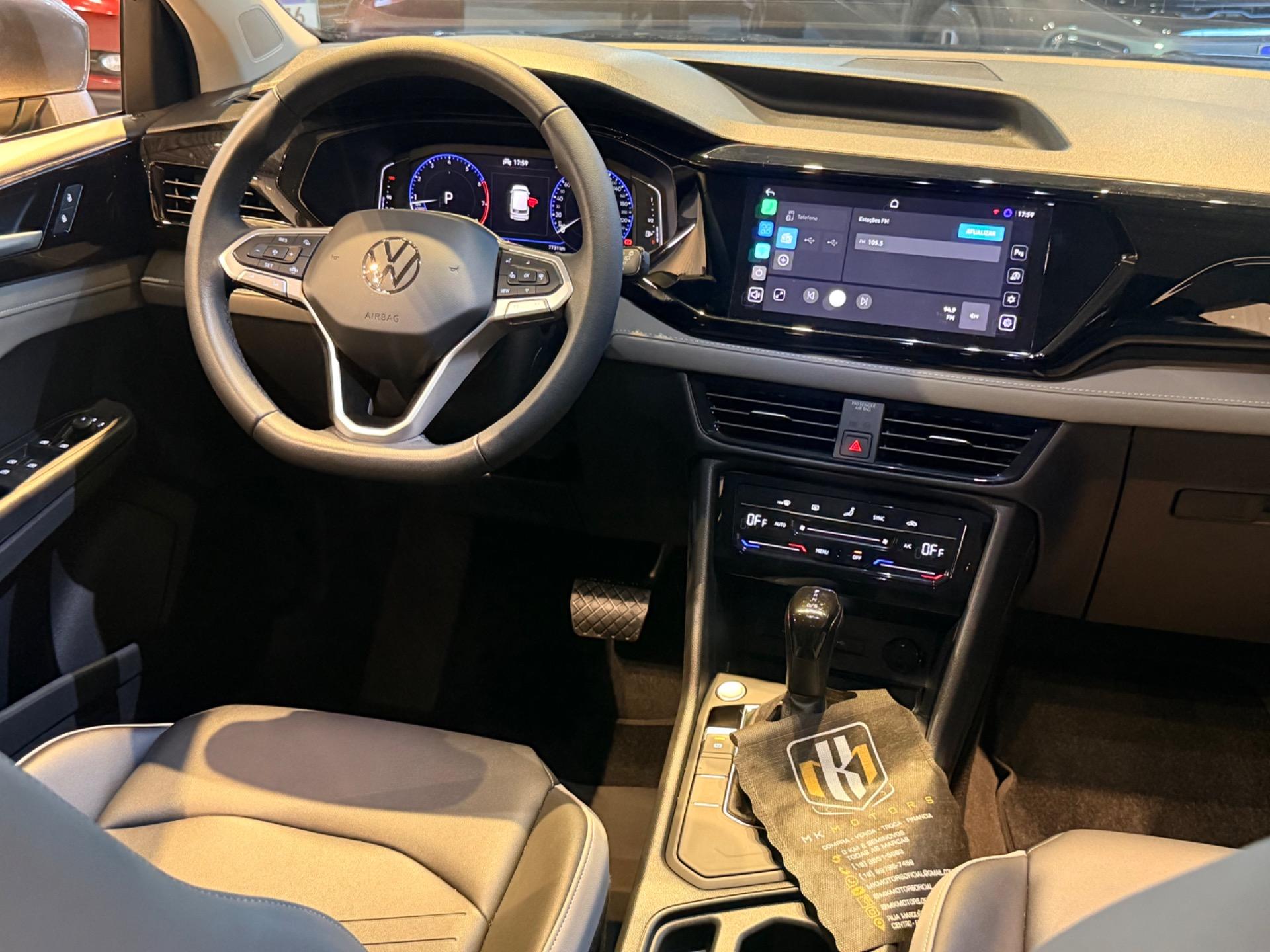 VOLKSWAGEN Taos - Foto