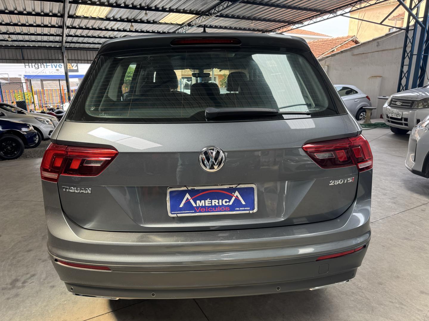 VOLKSWAGEN Tiguan - Foto