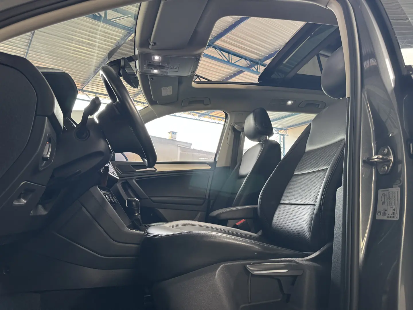 VOLKSWAGEN Tiguan - Foto