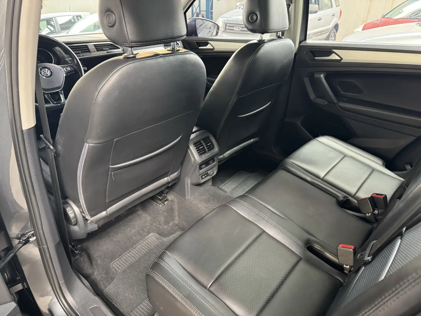 VOLKSWAGEN Tiguan - Foto