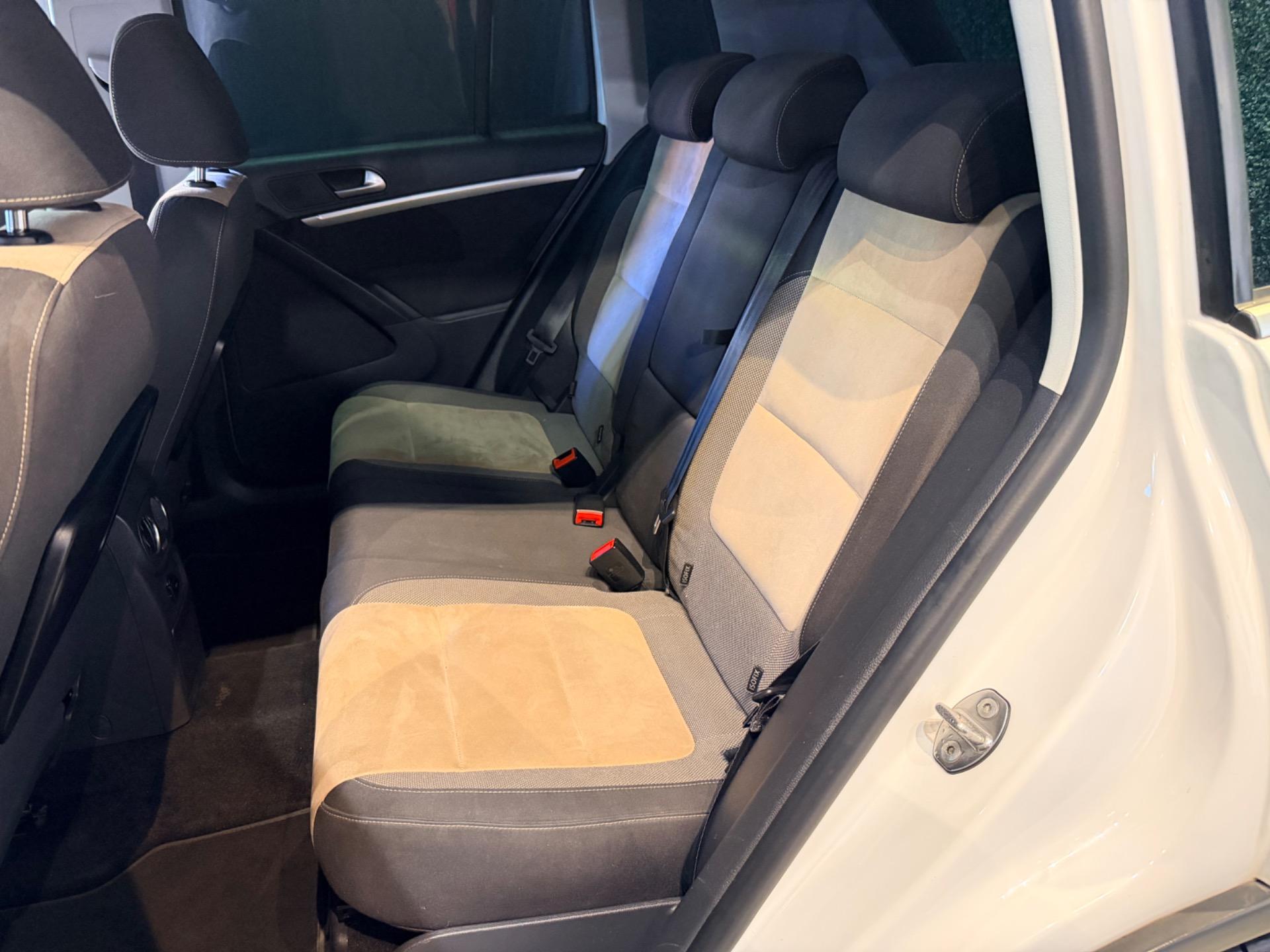 VOLKSWAGEN Tiguan - Foto