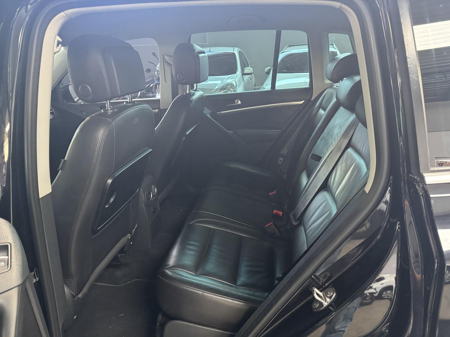 VOLKSWAGEN Tiguan - Foto