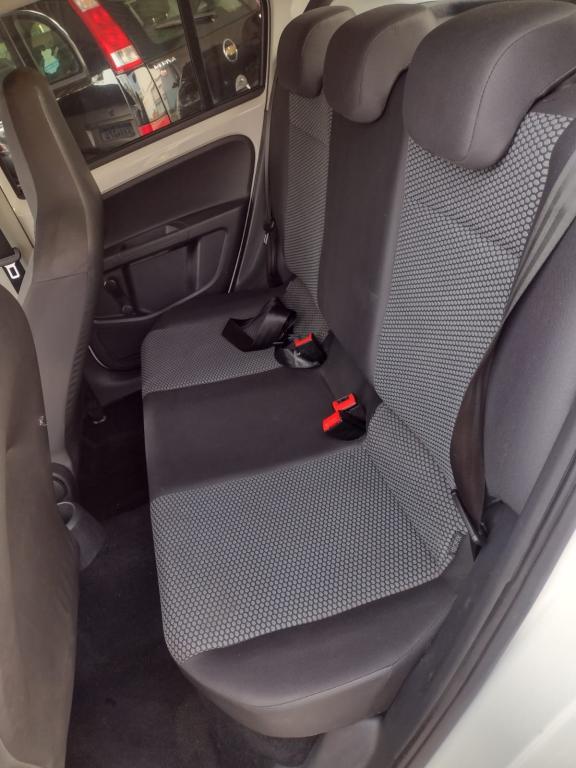 VOLKSWAGEN UP - Foto