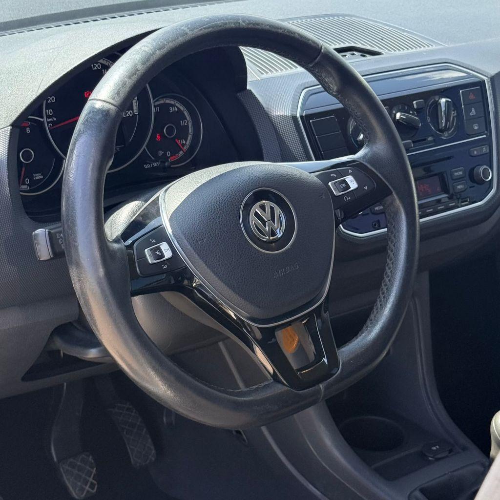 VOLKSWAGEN UP - Foto