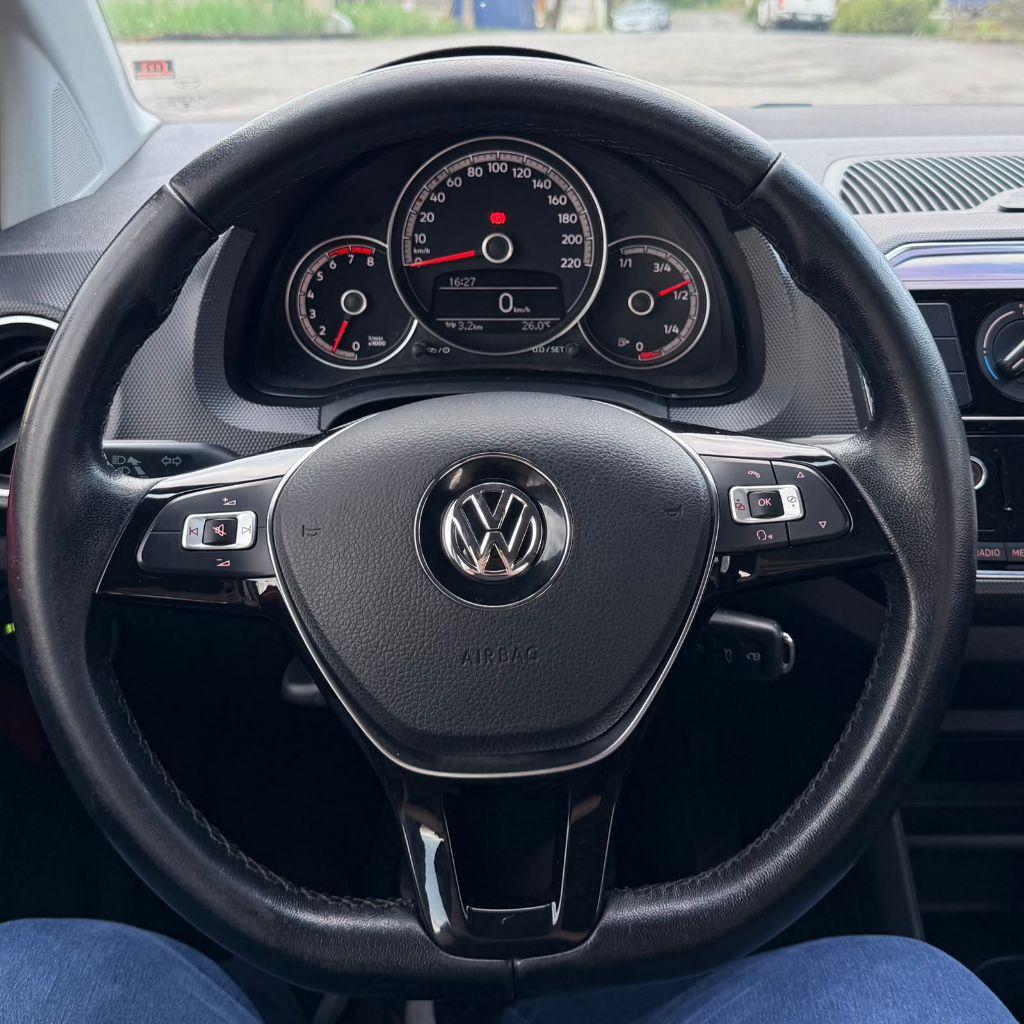 VOLKSWAGEN UP - Foto