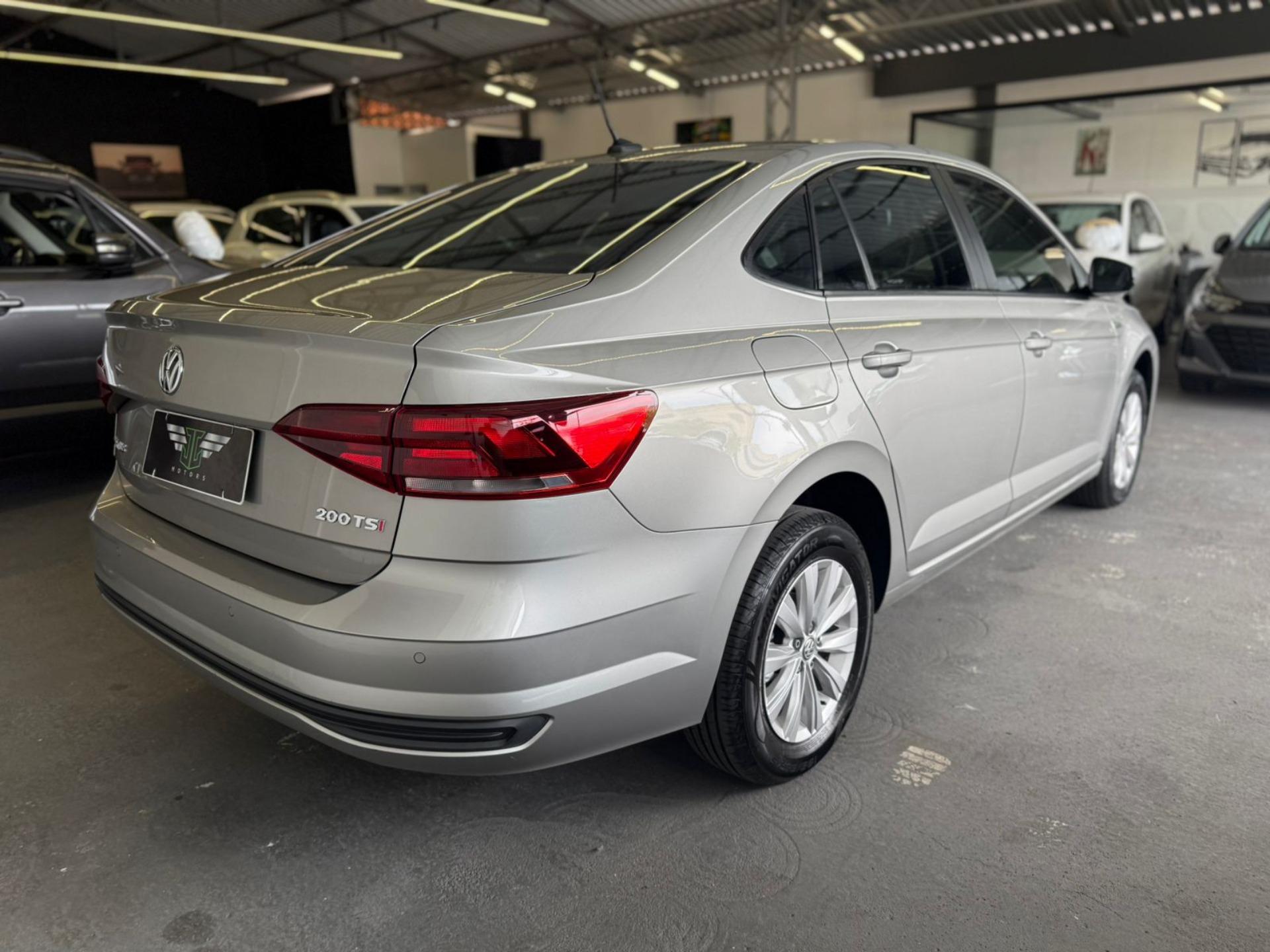 VOLKSWAGEN Virtus - Foto