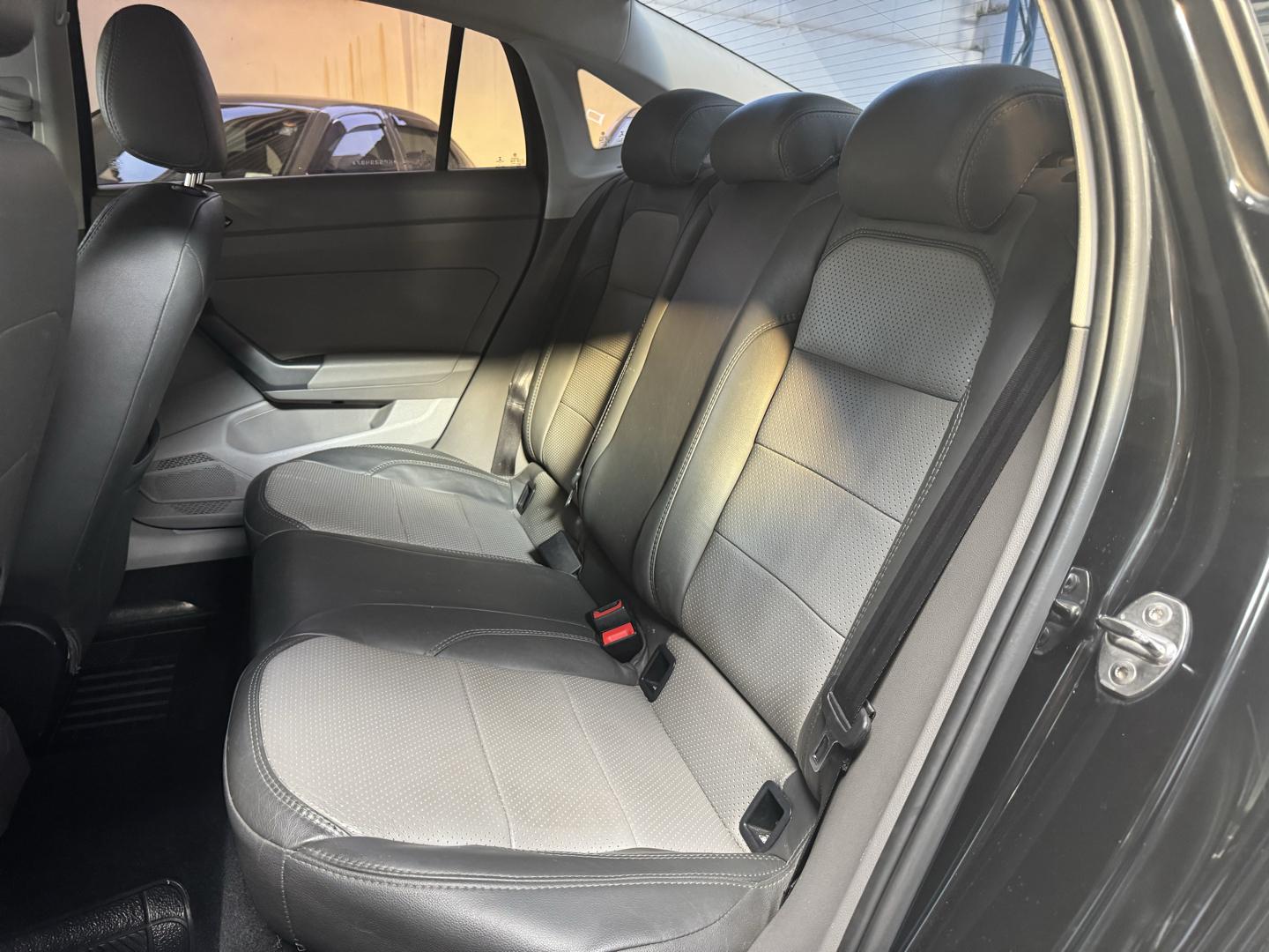 VOLKSWAGEN Virtus - Foto