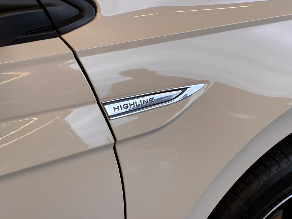 VOLKSWAGEN Virtus - Foto