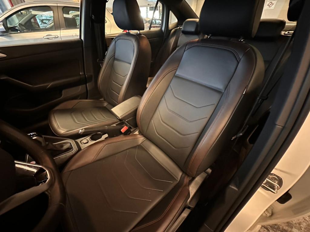 VOLKSWAGEN Virtus - Foto