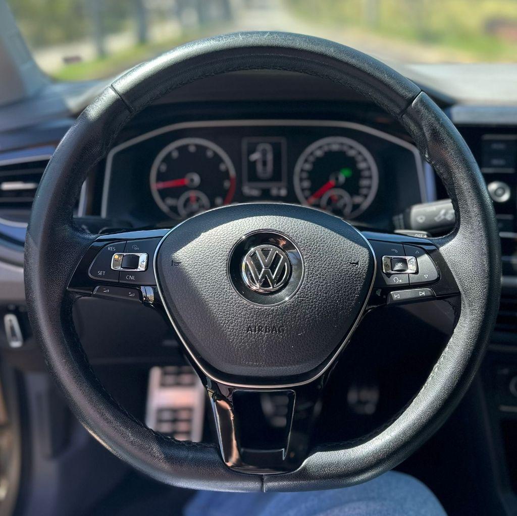 VOLKSWAGEN Virtus - Foto