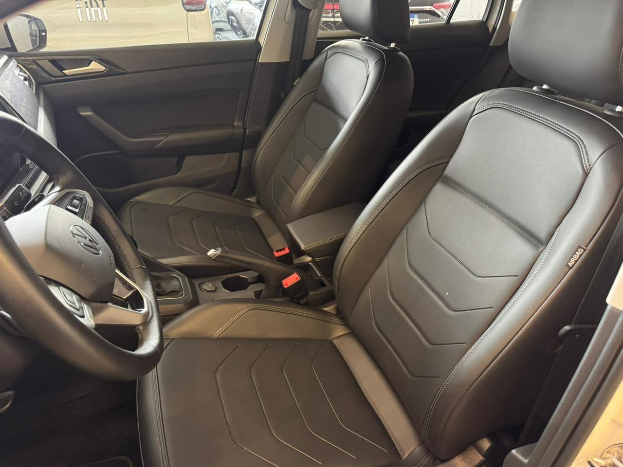 VOLKSWAGEN Virtus - Foto