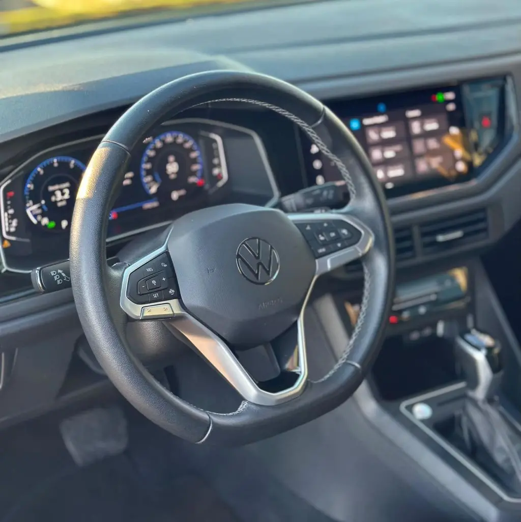 VOLKSWAGEN Virtus - Foto