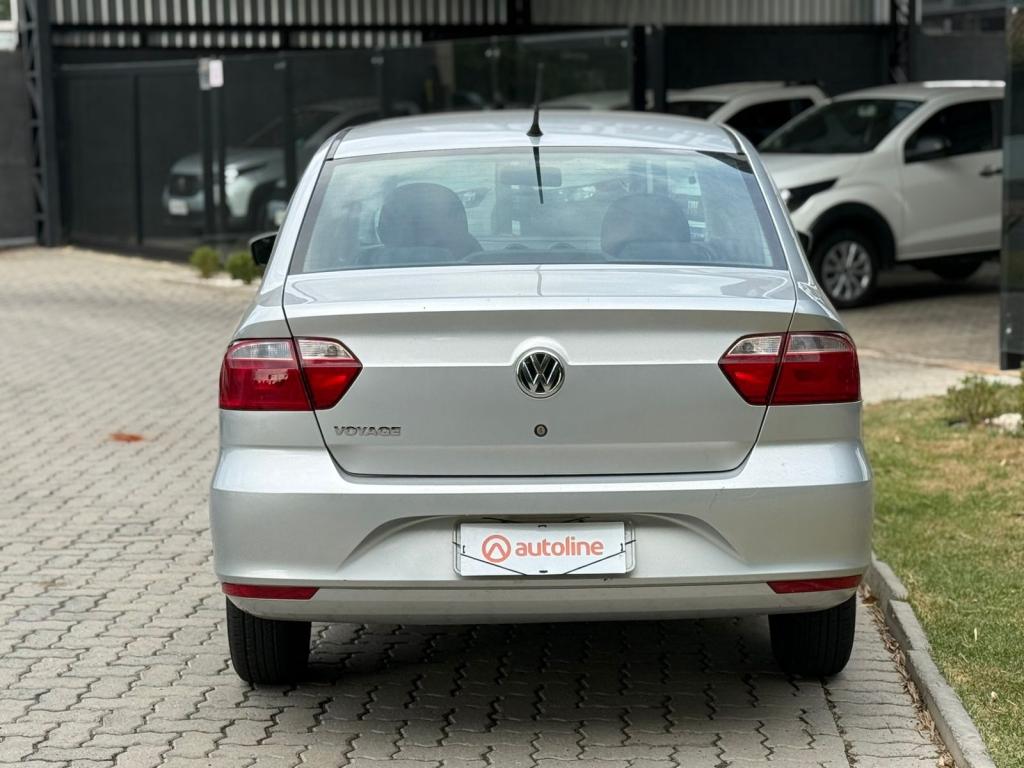 VOLKSWAGEN Voyage - Foto