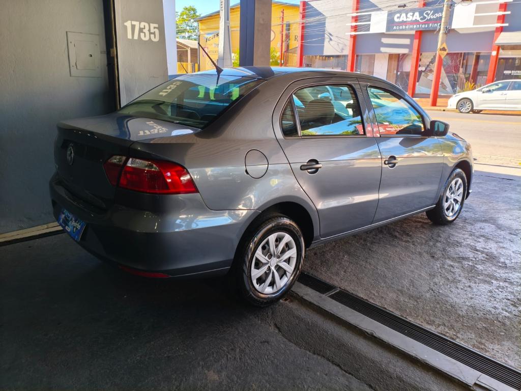 VOLKSWAGEN Voyage - Foto