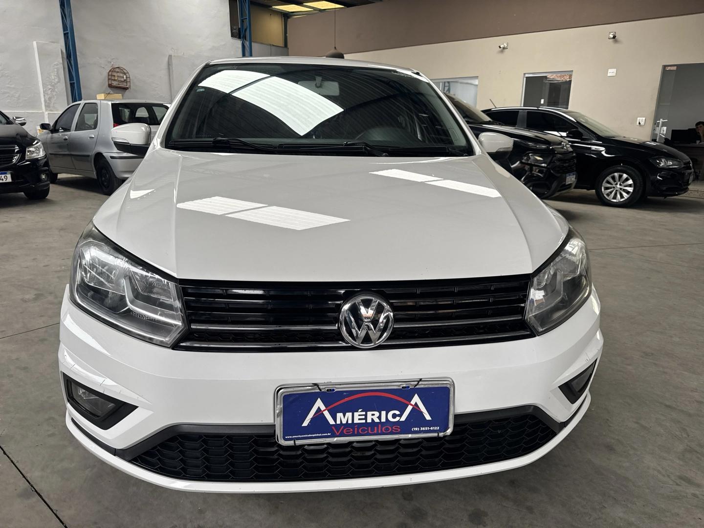 VOLKSWAGEN Voyage - Foto