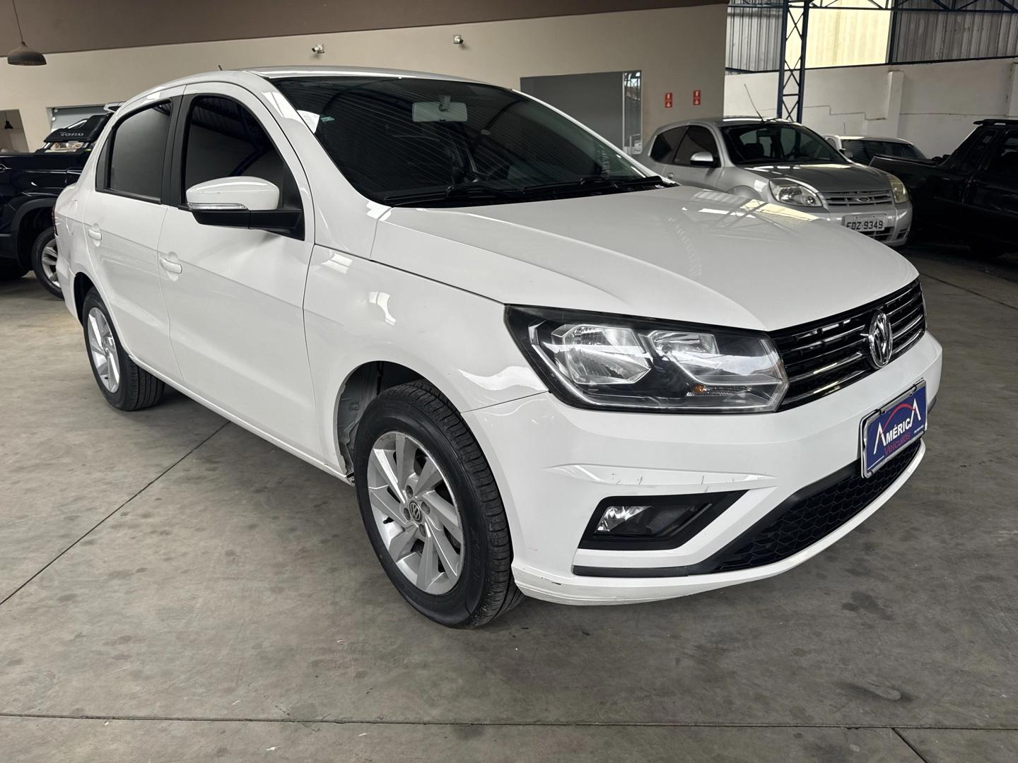 VOLKSWAGEN Voyage - Foto