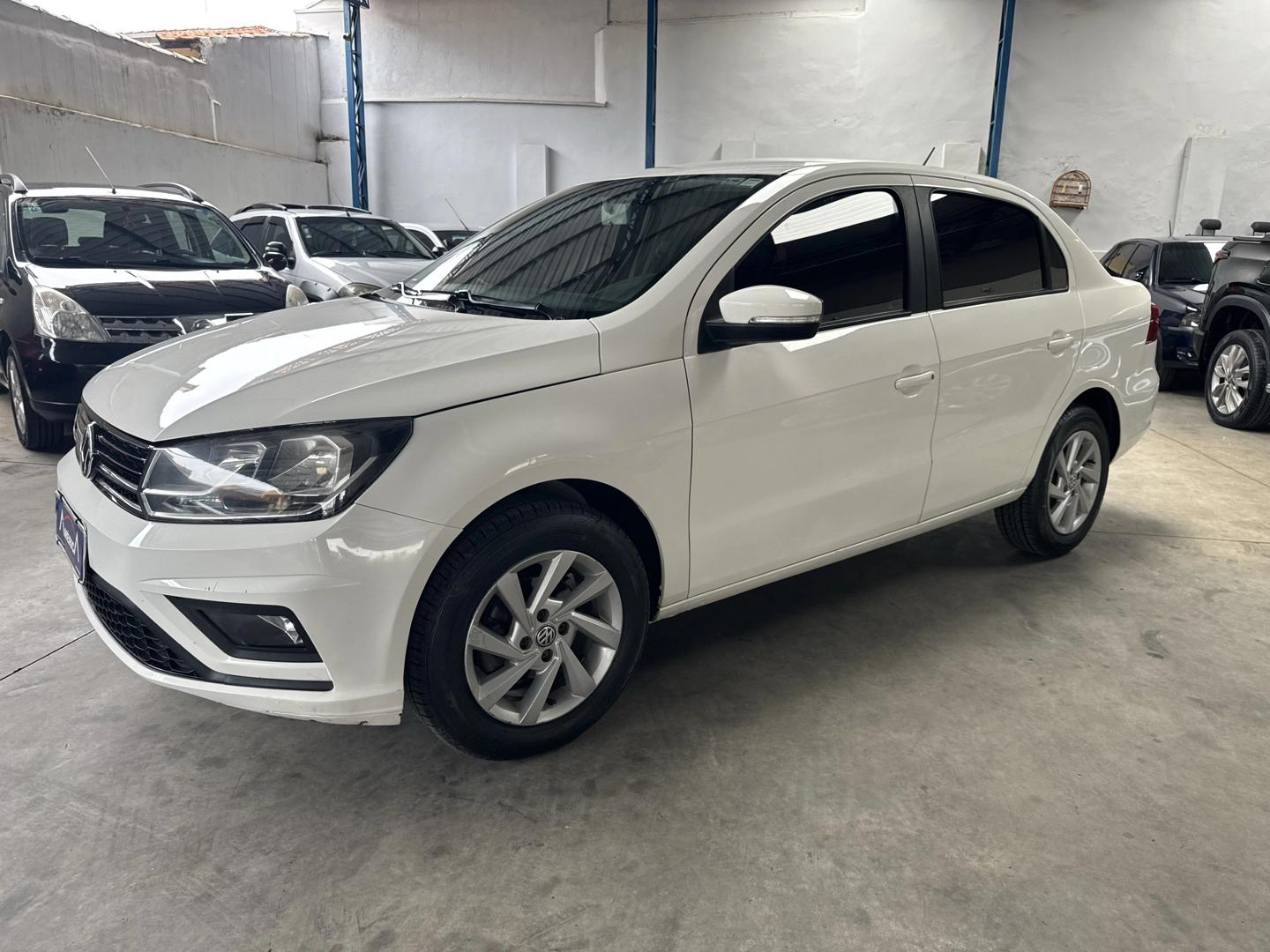 VOLKSWAGEN Voyage - Foto