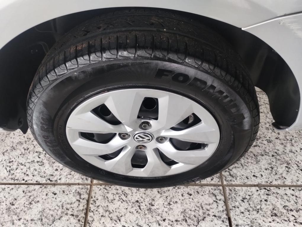 VOLKSWAGEN Voyage - Foto