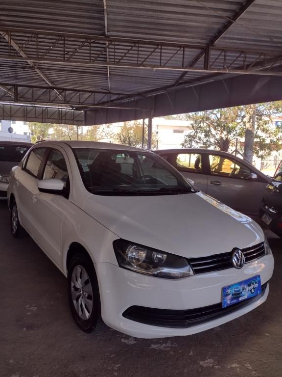 VOLKSWAGEN Voyage - Foto