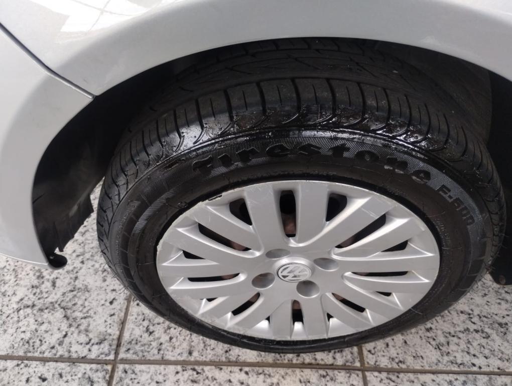 VOLKSWAGEN Voyage - Foto