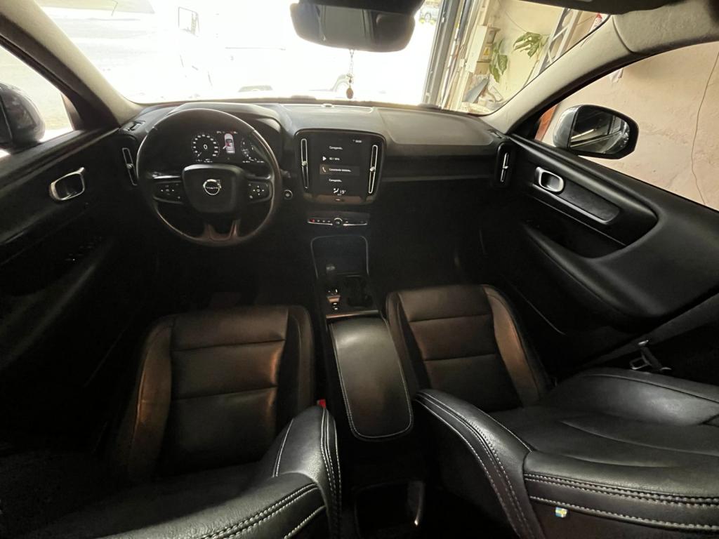 VOLVO XC40 - Foto