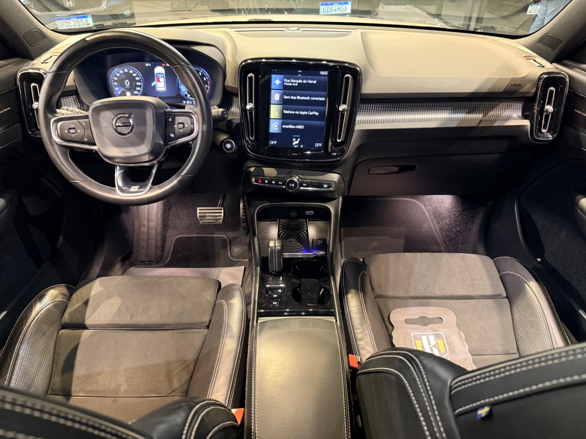 VOLVO XC40 - Foto
