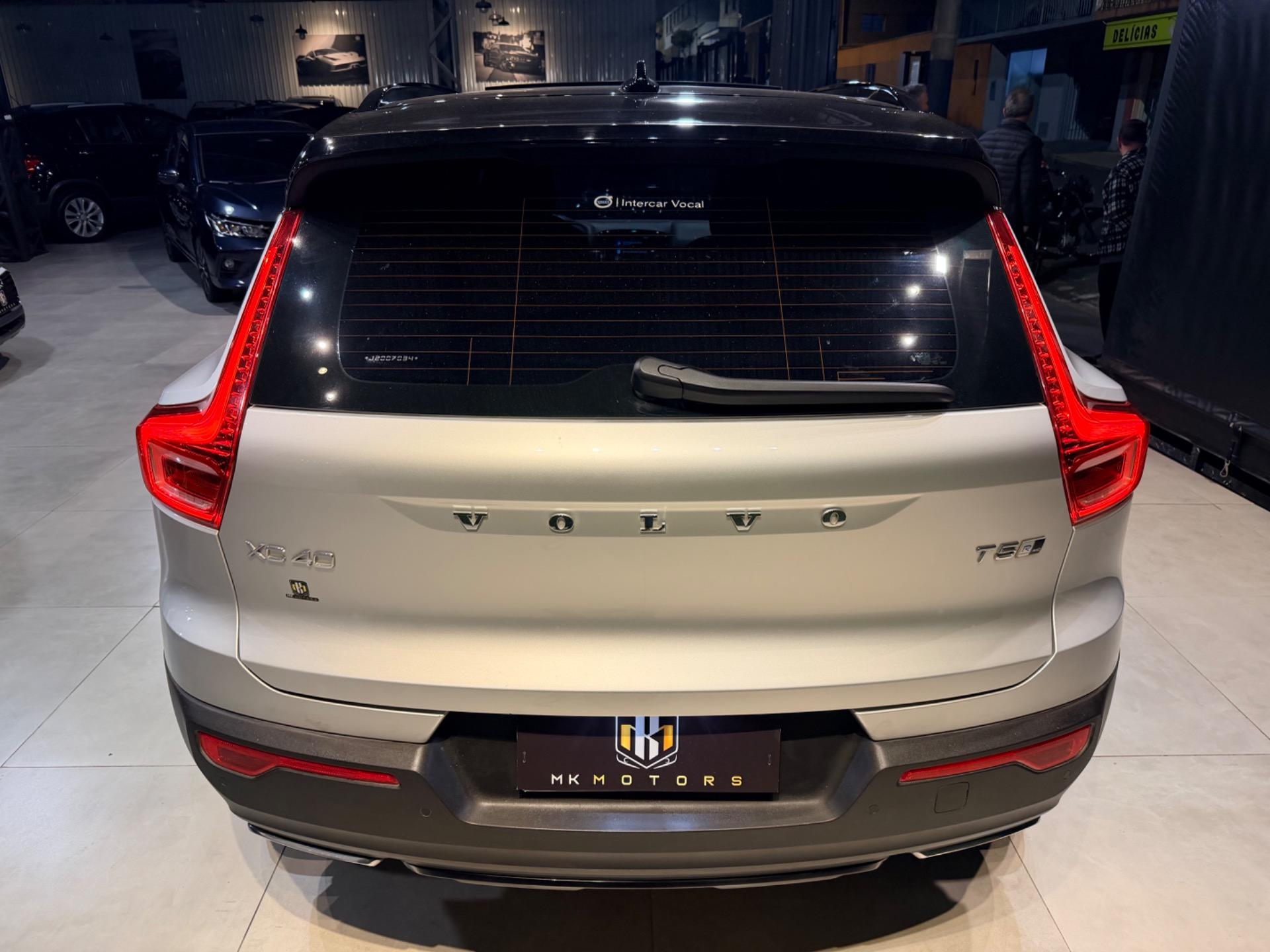 VOLVO XC40 - Foto