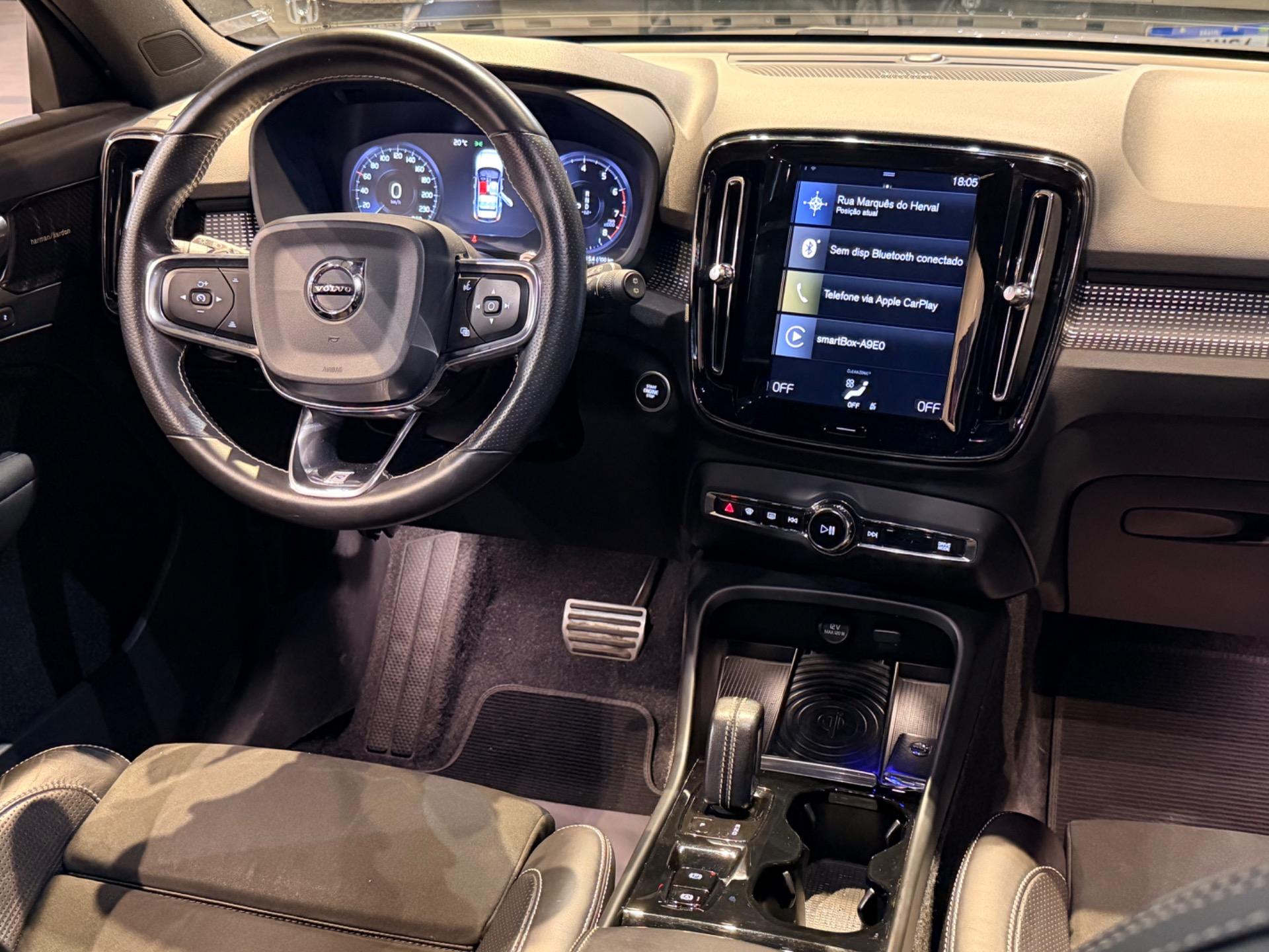 VOLVO XC40 - Foto