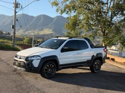 FIAT Strada 1.8 16V FLEX ADVENTURE CABINE DUPLA